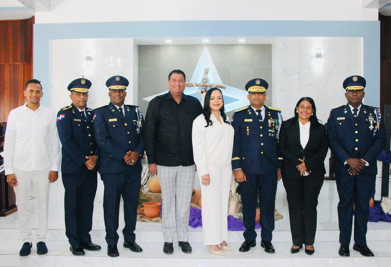 Ayuntamiento de Río San Juan participa en misa por el 90 aniversario de la Policía Nacional en Nagua